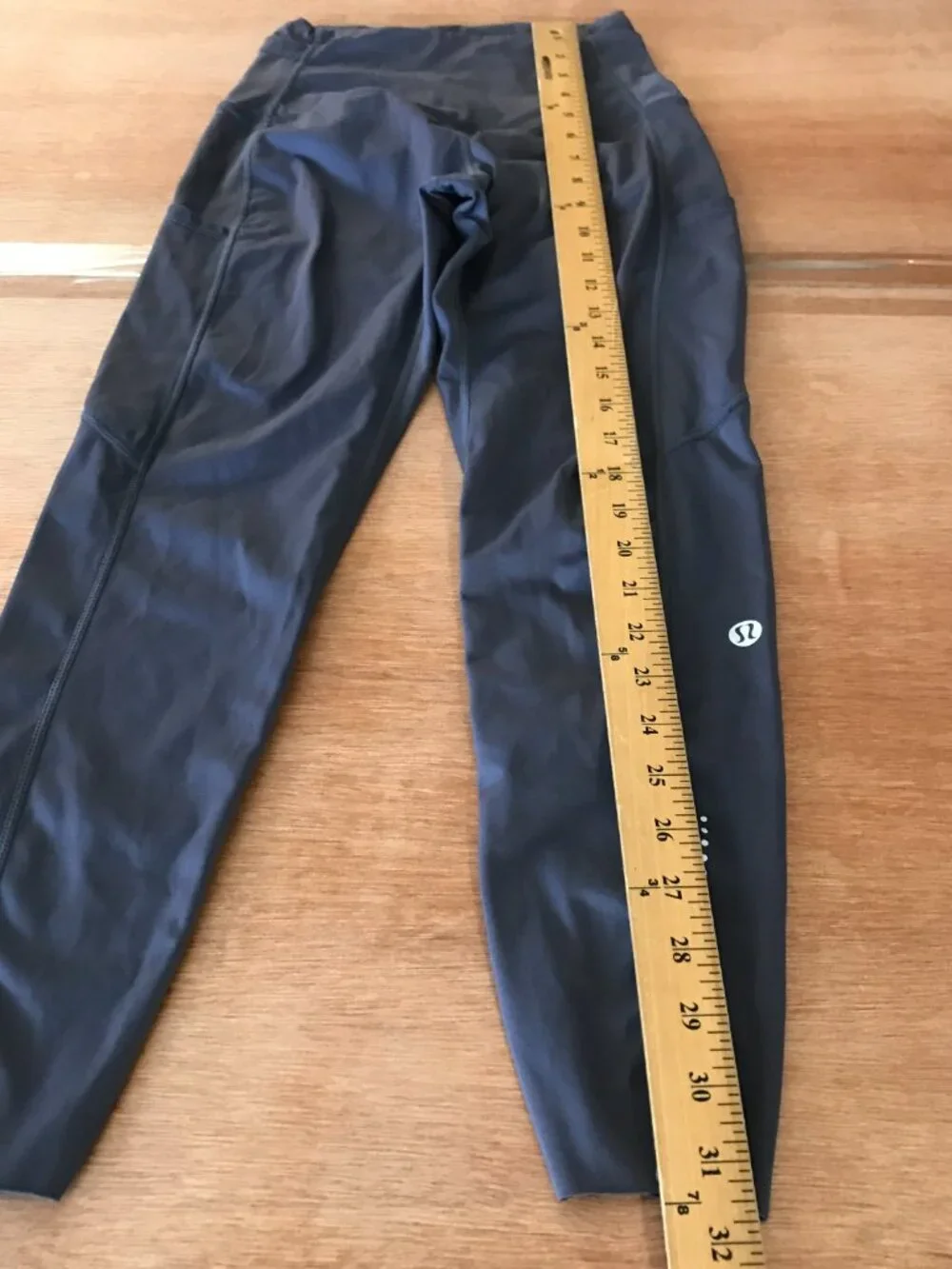 Lululemon Fast and Free Nulux Leggings Women M Gray Reflective Dot Athleisure